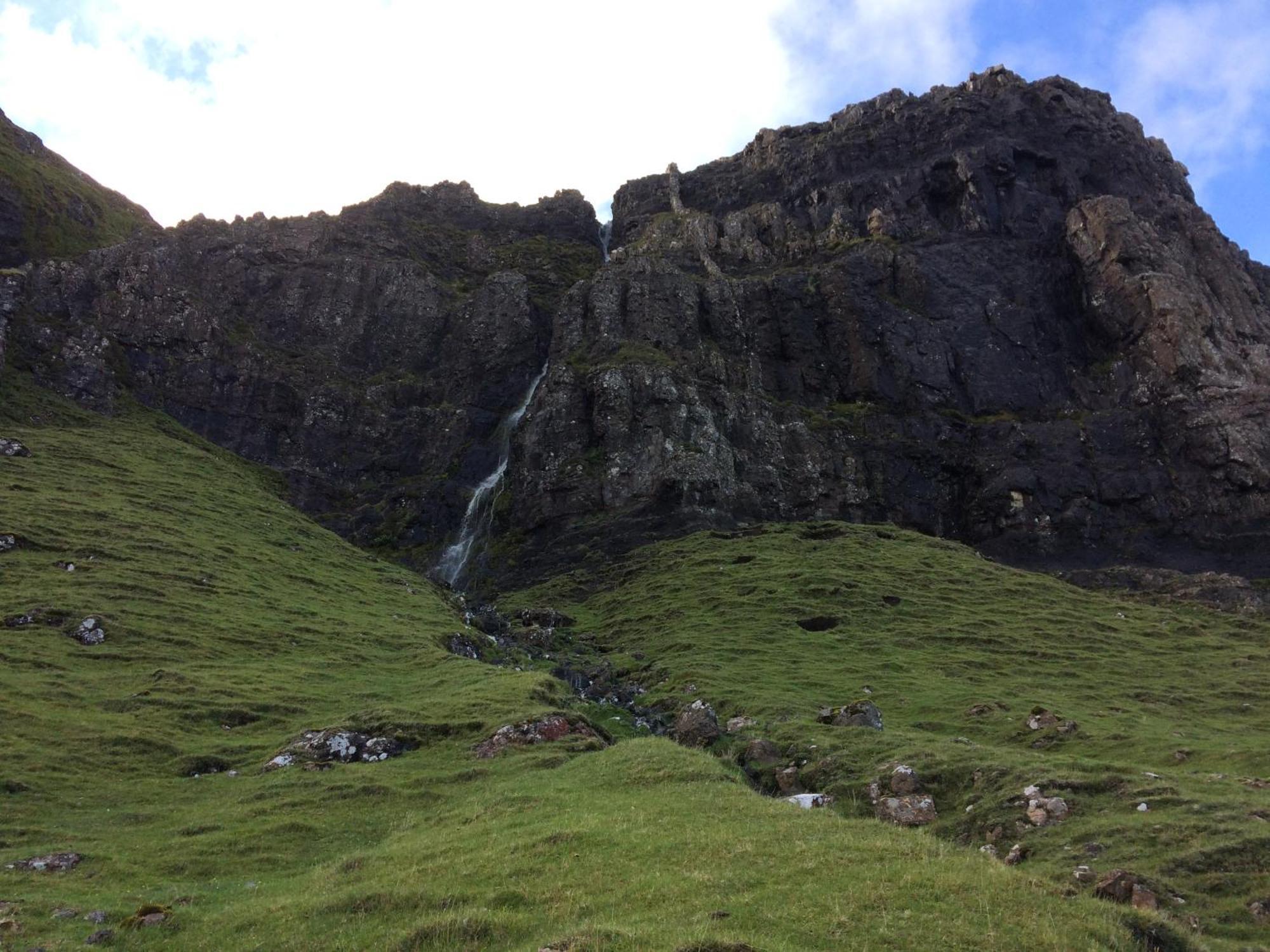 Waterfall View Milovaig Exteriör bild